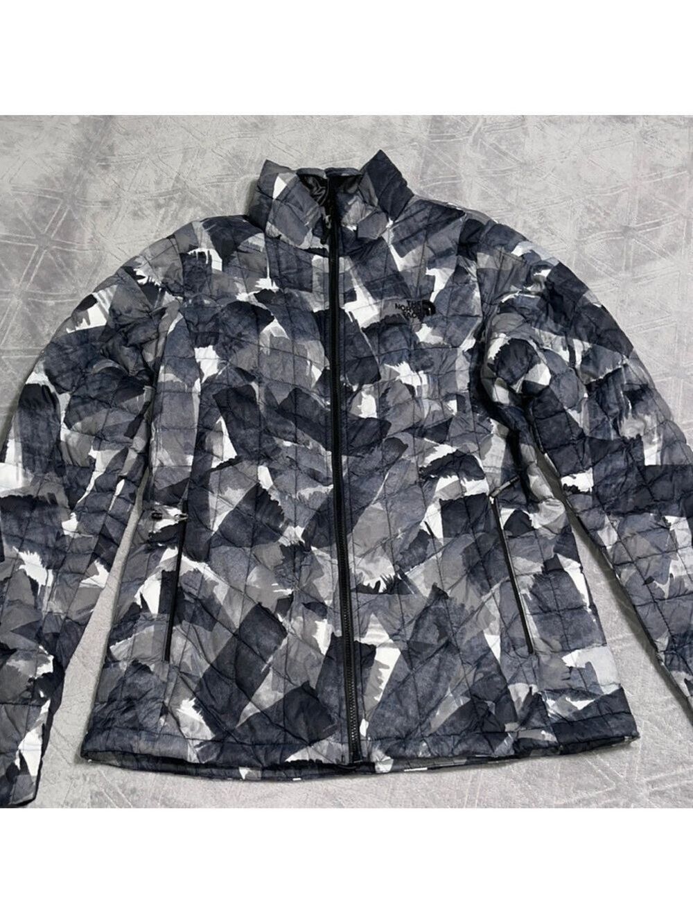 NORTH face jacket - Picture 4 of 8